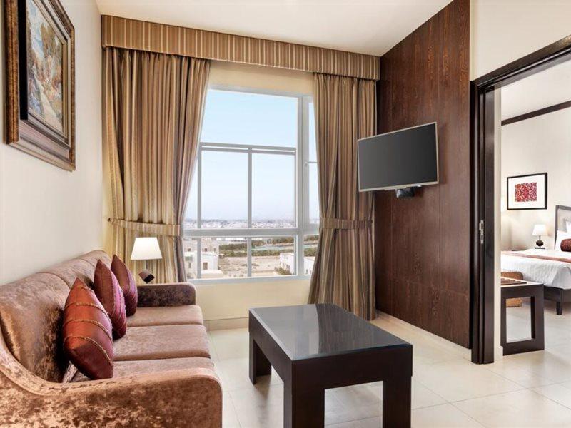 Hotel Ramada By Wyndham Karachi Creek Exterior foto