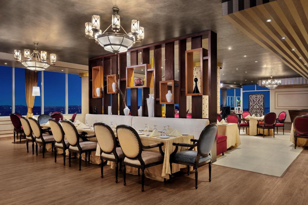 Hotel Ramada By Wyndham Karachi Creek Exterior foto